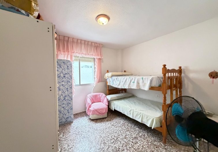 Segunda mano - Apartamento  - Torrevieja - Las Piscinas Naturales