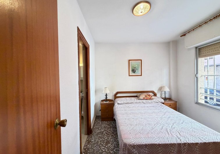 Segunda mano - Apartamento  - Torrevieja - Las Piscinas Naturales