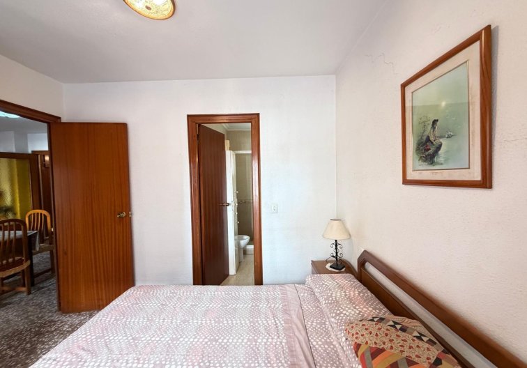 Segunda mano - Apartamento  - Torrevieja - Las Piscinas Naturales