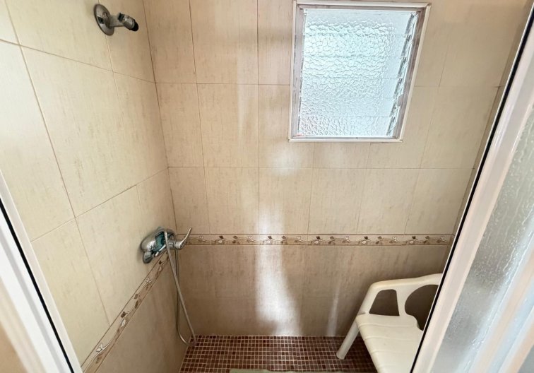 Segunda mano - Apartamento  - Torrevieja - Las Piscinas Naturales