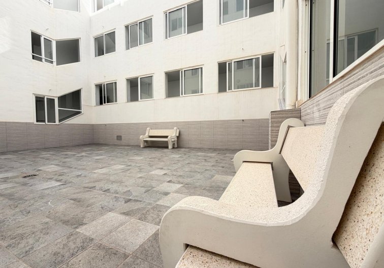 Segunda mano - Apartamento  - Torrevieja - Las Piscinas Naturales