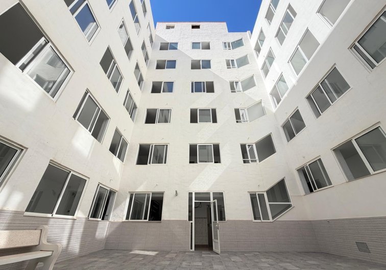 Segunda mano - Apartamento  - Torrevieja - Las Piscinas Naturales