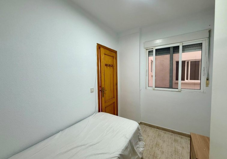 Segunda mano - Apartamento  - Torrevieja - Playa de los Locos