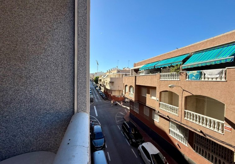 Segunda mano - Apartamento  - Torrevieja - Playa de los Locos