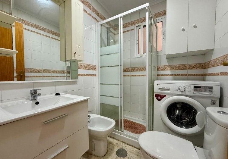Segunda mano - Apartamento  - Torrevieja - Playa de los Locos
