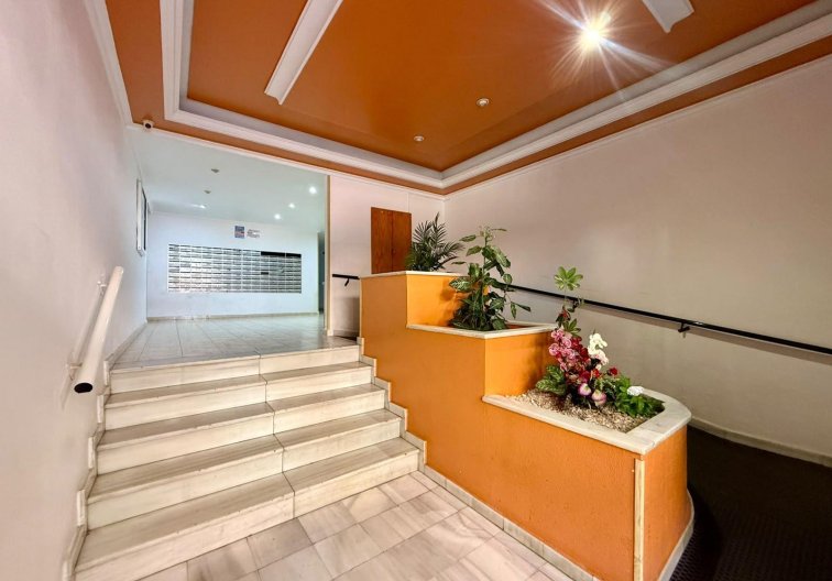 Segunda mano - Apartamento  - Torrevieja - Playa de los Locos