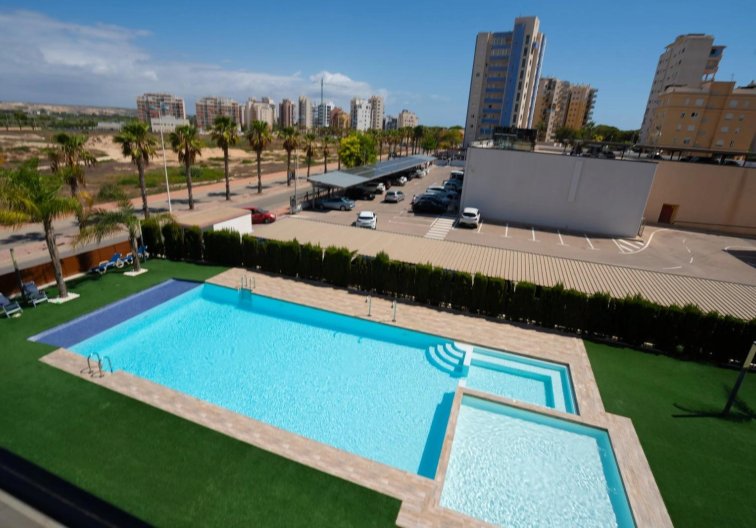 Segunda mano - Apartamento  - Guardamar del Segura - Puerto Deportivo