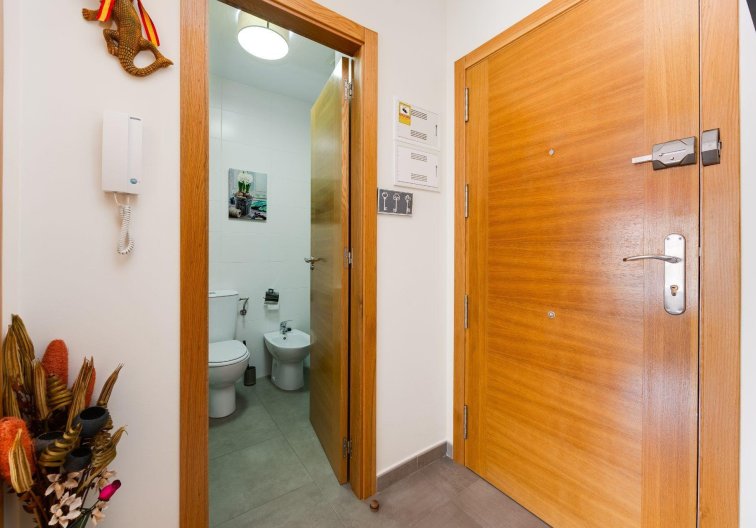 Segunda mano - Apartamento  - Torrevieja - Parque De Las Naciones