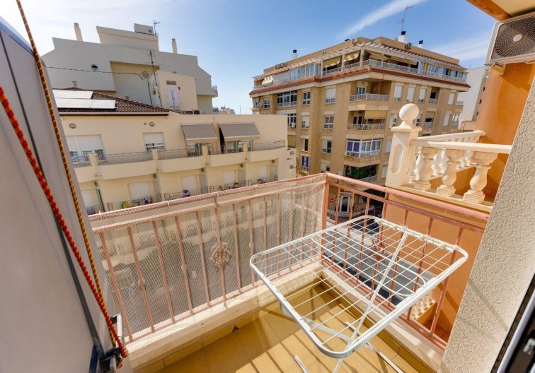 Segunda mano - Apartamento  - Torrevieja - Parque De Las Naciones