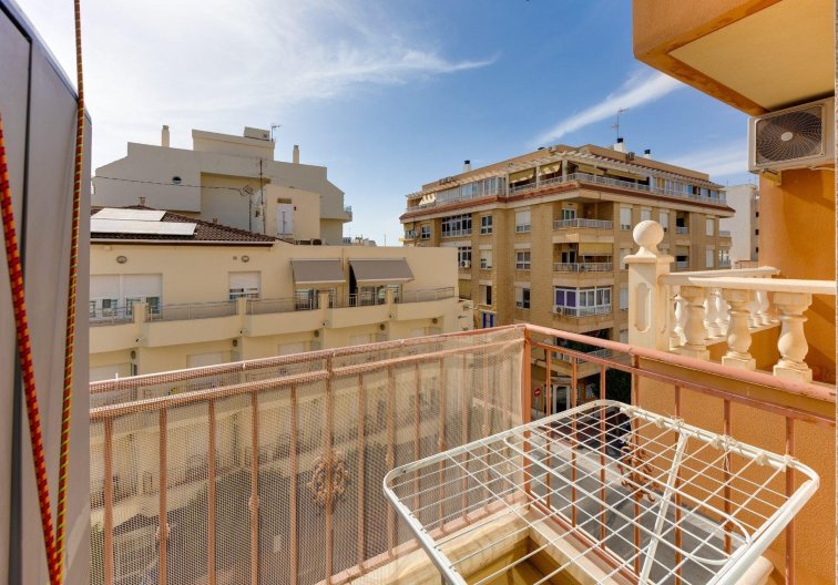 Segunda mano - Apartamento  - Torrevieja - Parque De Las Naciones