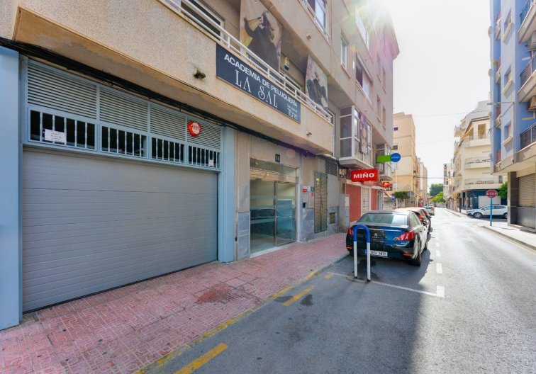 Segunda mano - Apartamento  - Torrevieja - Parque De Las Naciones