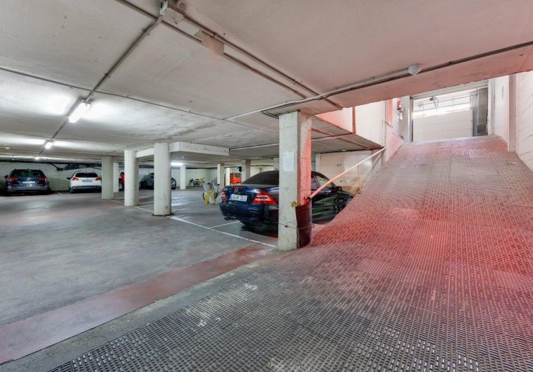 Segunda mano - Apartamento  - Torrevieja - Parque De Las Naciones
