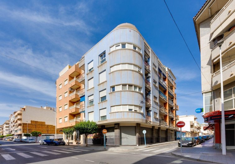 Segunda mano - Apartamento  - Torrevieja - Parque De Las Naciones