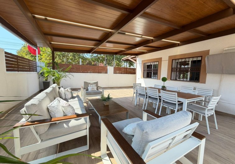 Resale - town house - Torrevieja - Nueva Torrevieja