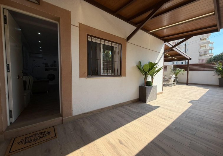 Resale - town house - Torrevieja - Nueva Torrevieja