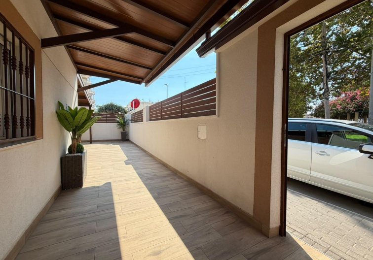 Resale - town house - Torrevieja - Nueva Torrevieja