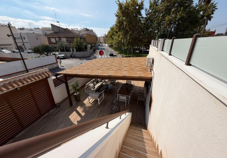Resale - town house - Torrevieja - Nueva Torrevieja