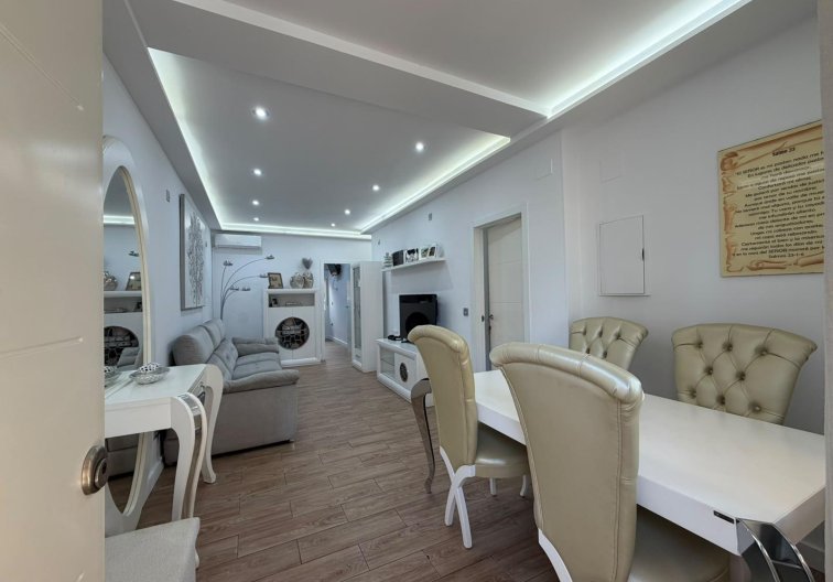 Resale - town house - Torrevieja - Nueva Torrevieja