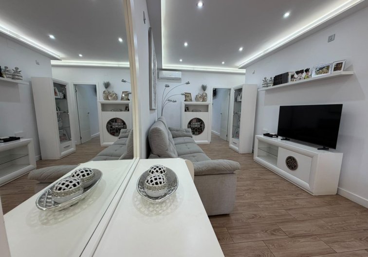 Resale - town house - Torrevieja - Nueva Torrevieja