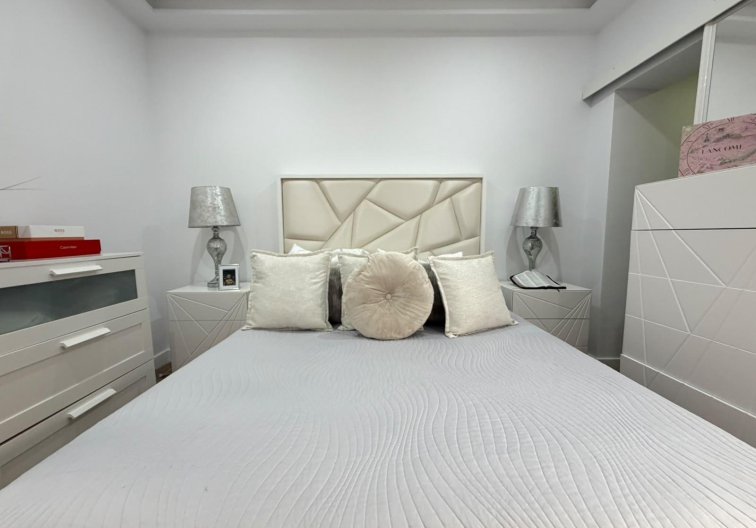 Resale - town house - Torrevieja - Nueva Torrevieja
