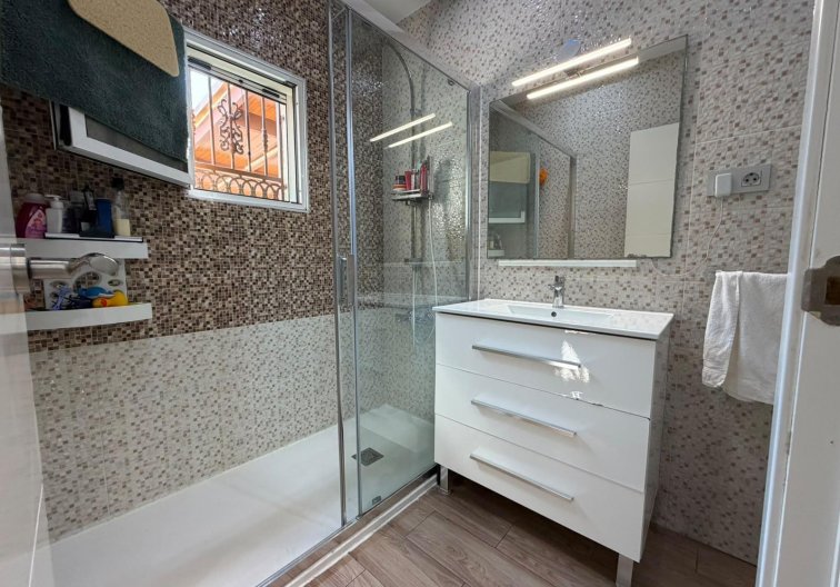 Resale - town house - Torrevieja - Nueva Torrevieja