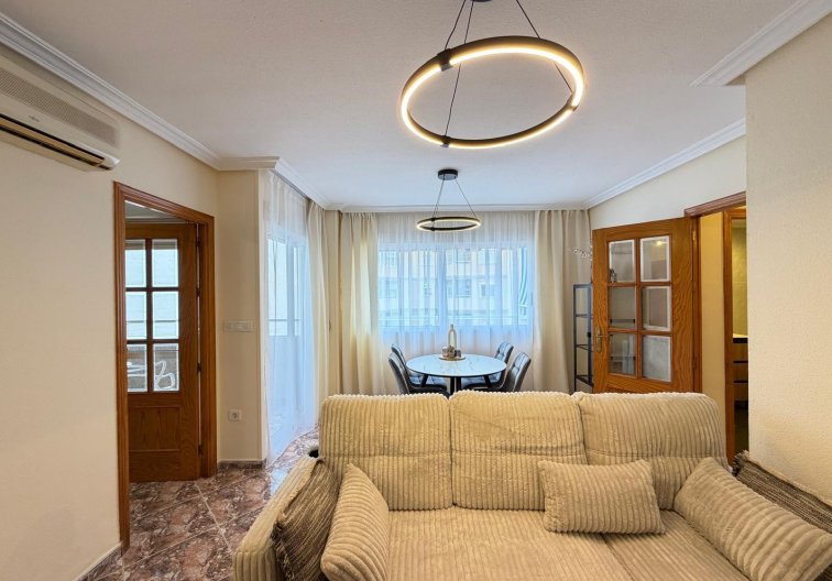 Wiederverkauf - Wohnung - Torrevieja - Centro