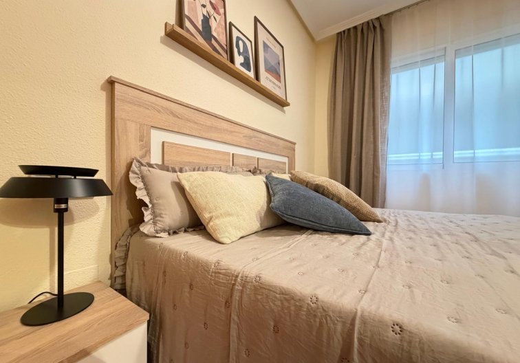 Wiederverkauf - Wohnung - Torrevieja - Centro