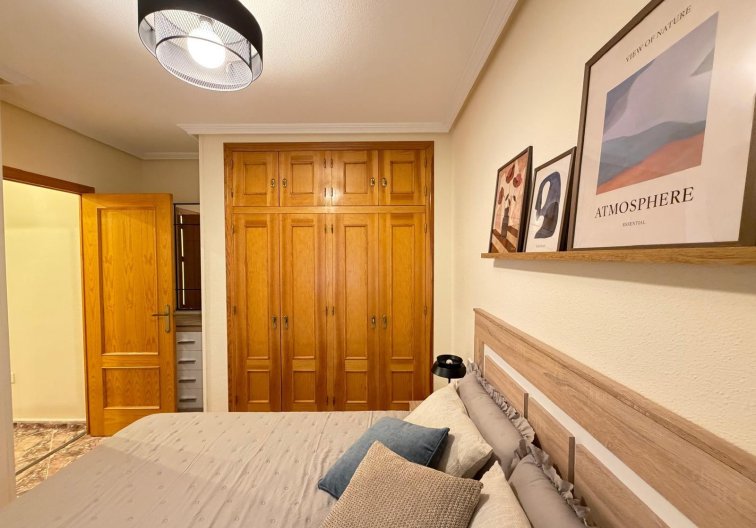 Wiederverkauf - Wohnung - Torrevieja - Centro