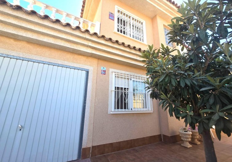 Segunda mano - villa - Torrevieja - Los Balcones - Los Altos Del Edén