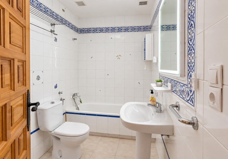 Segunda mano - Apartamento  - Torrevieja - Playa de los Locos