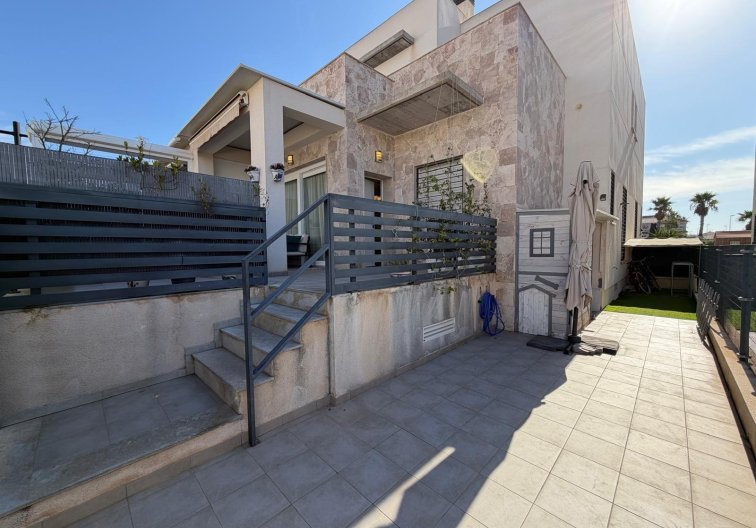 Resale - town house - Torrevieja - Aguas Nuevas