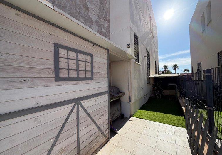 Resale - town house - Torrevieja - Aguas Nuevas