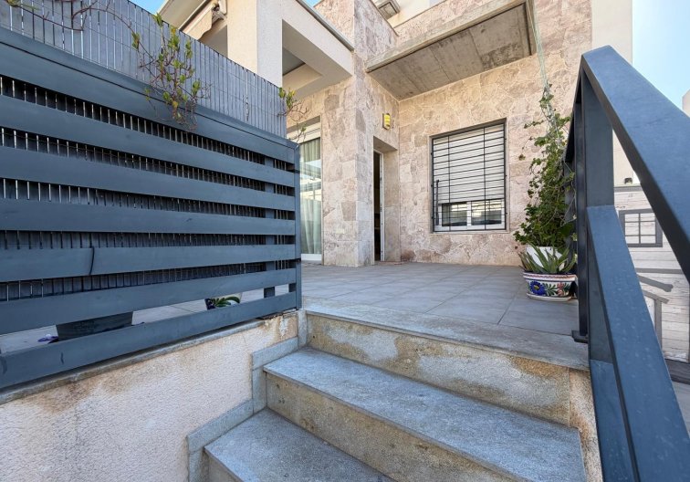 Resale - town house - Torrevieja - Aguas Nuevas
