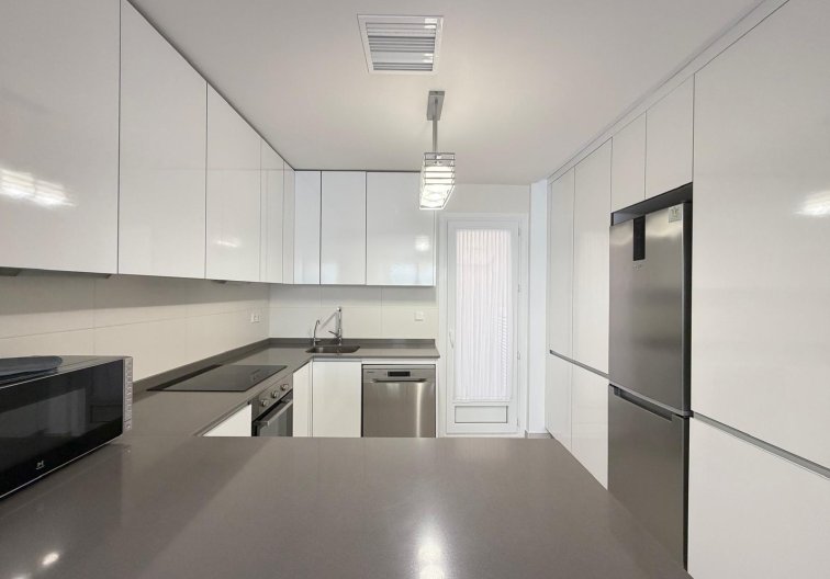 Resale - town house - Torrevieja - Aguas Nuevas