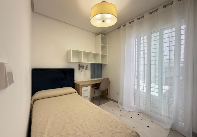 Resale - town house - Torrevieja - Aguas Nuevas