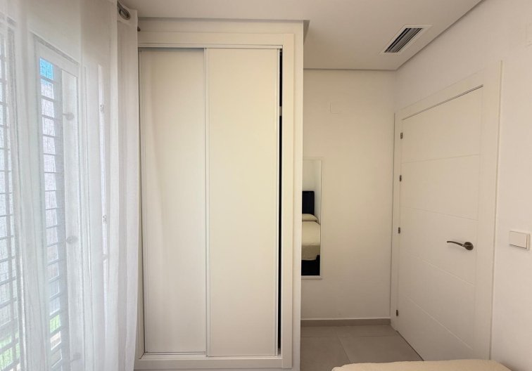 Resale - town house - Torrevieja - Aguas Nuevas