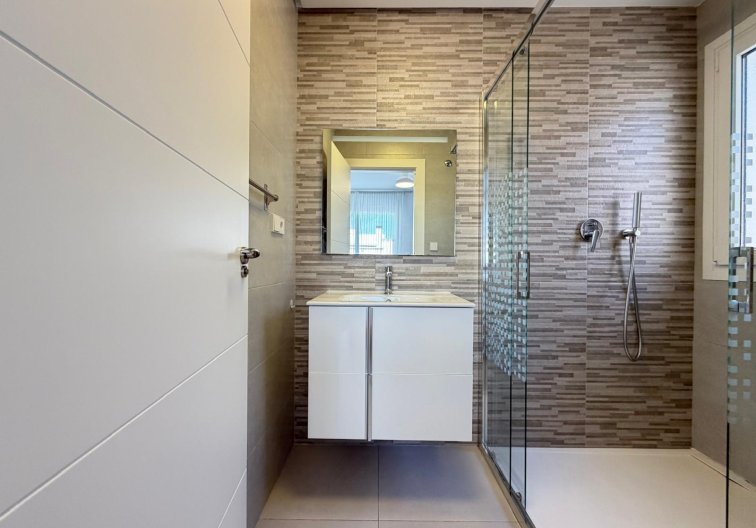 Resale - town house - Torrevieja - Aguas Nuevas