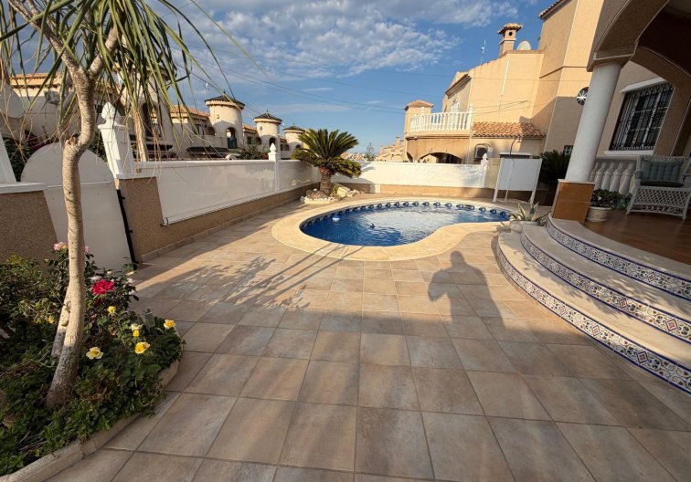 Revente - villa - Orihuela Costa - Costa Blanca