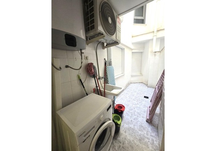 Segunda mano - Apartamento  - Torrevieja - Las Piscinas Naturales