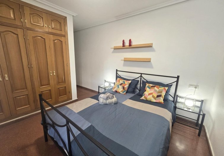 Segunda mano - Apartamento  - Torrevieja - Las Piscinas Naturales
