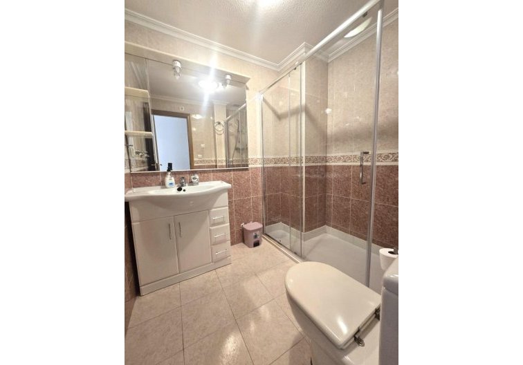 Segunda mano - Apartamento  - Torrevieja - Las Piscinas Naturales