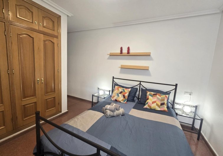 Segunda mano - Apartamento  - Torrevieja - Las Piscinas Naturales