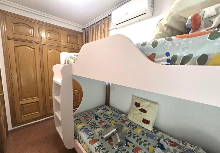 Segunda mano - Apartamento  - Torrevieja - Las Piscinas Naturales