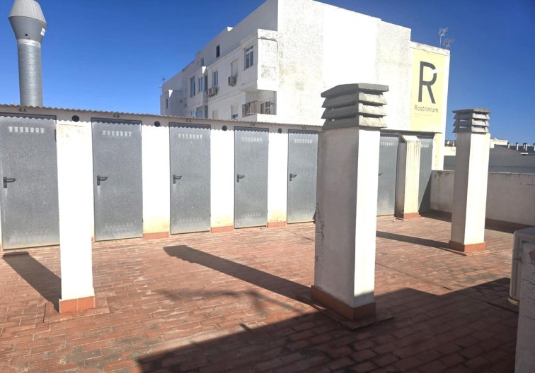 Segunda mano - Apartamento  - Torrevieja - Las Piscinas Naturales