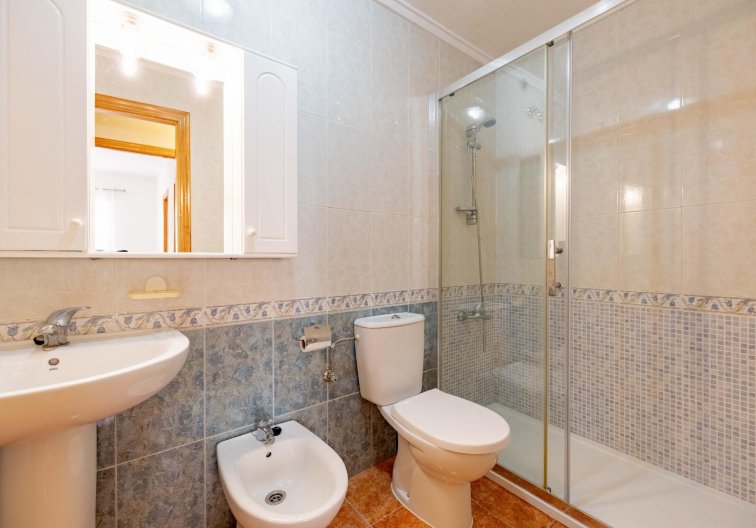 Segunda mano - Apartamento  - Torrevieja - Playa de los Locos
