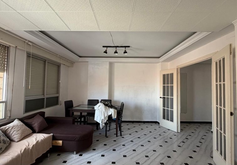 Segunda mano - Apartamento  - Torrevieja - Centro