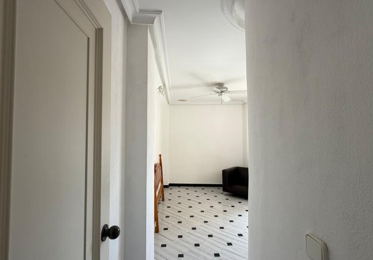 Segunda mano - Apartamento  - Torrevieja - Centro