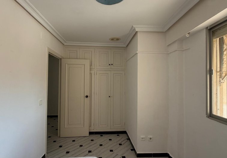 Segunda mano - Apartamento  - Torrevieja - Centro
