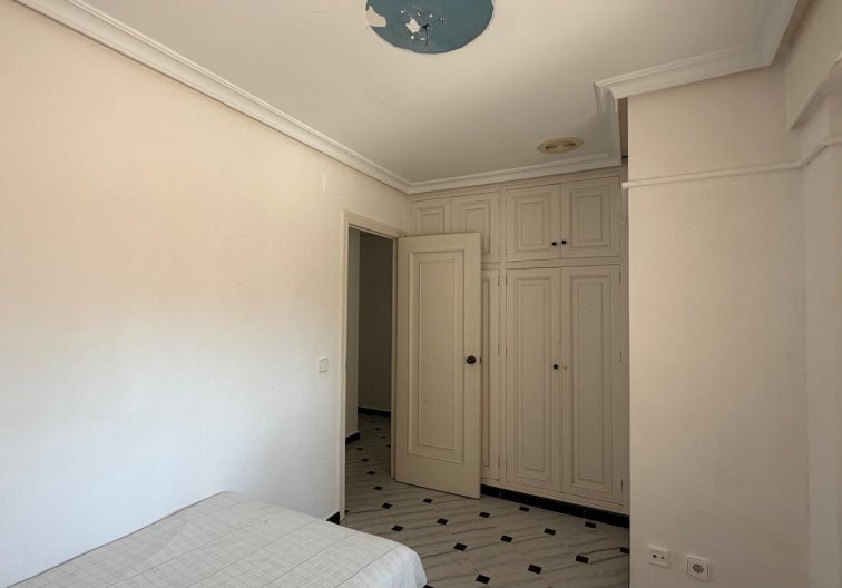 Segunda mano - Apartamento  - Torrevieja - Centro
