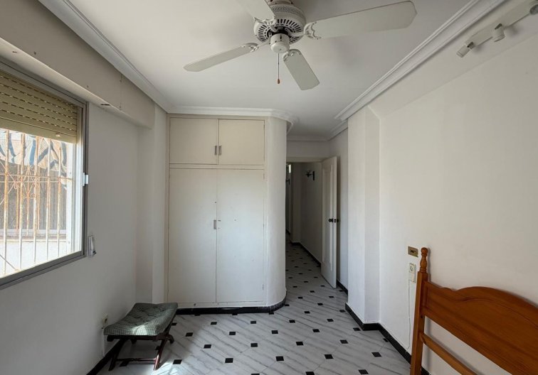 Segunda mano - Apartamento  - Torrevieja - Centro